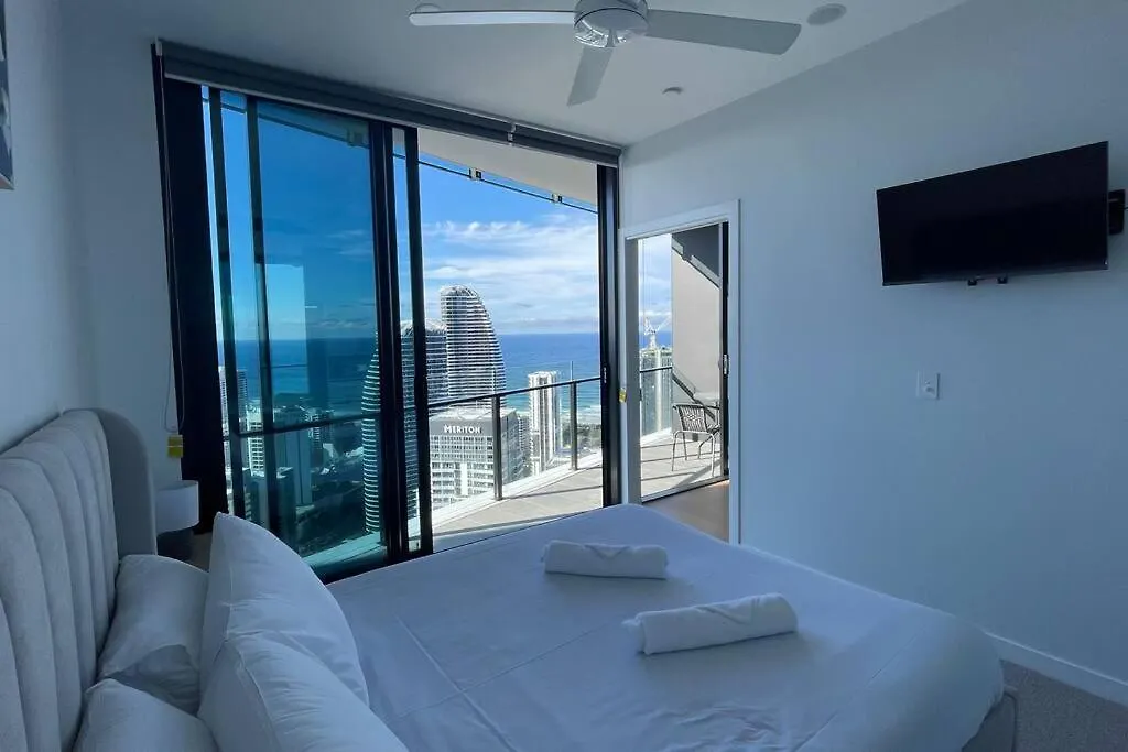 Brand New Luxury Oceanview 2Beds Apt 40F Gold Coast