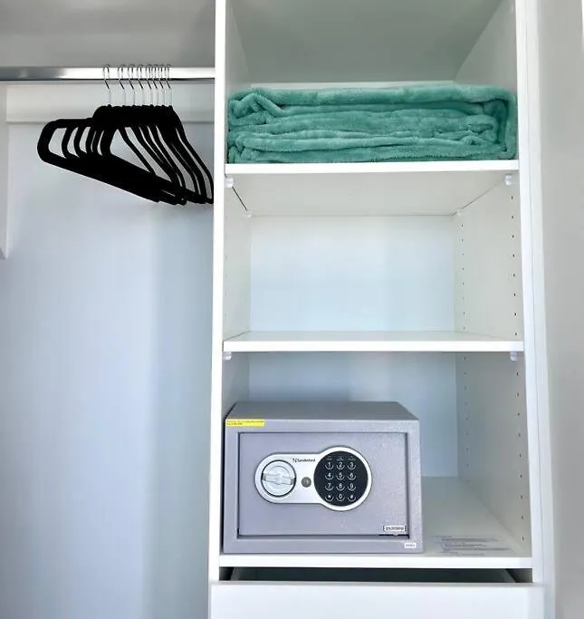 Brand New Luxury Oceanview 2Beds Apt 40F 黄金海岸 0*,