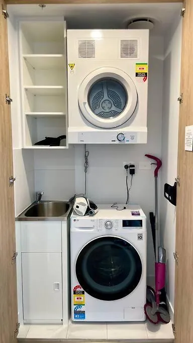 Brand New Luxury Oceanview 2Beds Apt 40F 黄金海岸 公寓